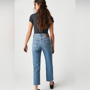 Levi’s Wedgie Straight Jean size 25 high-waisted denim